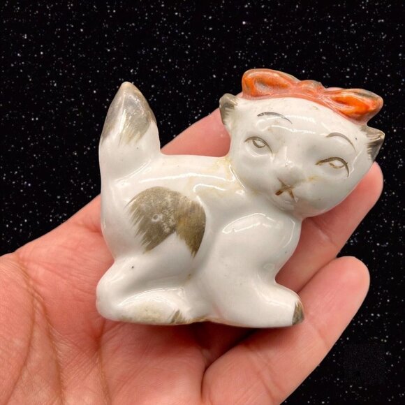 Vintage Ceramic Minis Kitschy Critter Kitty Cat Figurine Attitude W Red Bow 2”T - Picture 4 of 9